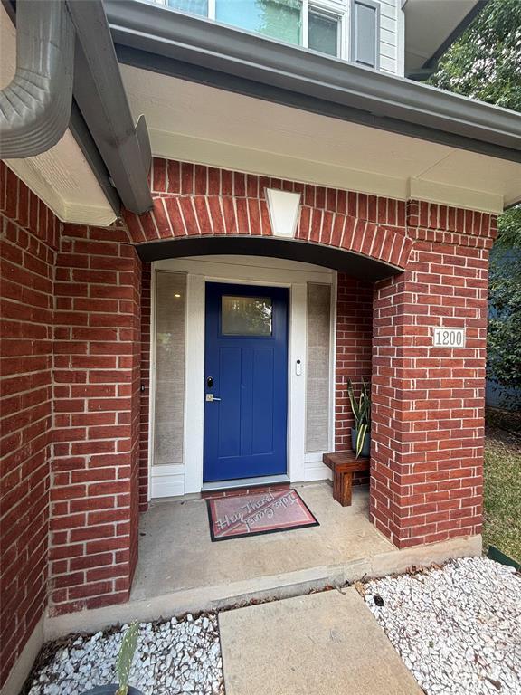 Building Photo - 1200 Tetbury Ln