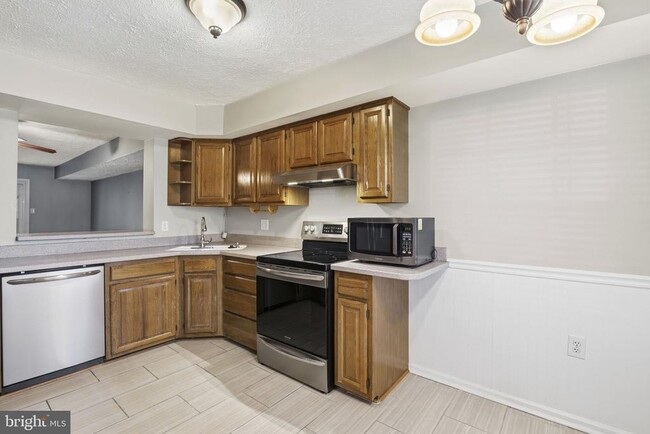 Building Photo - 4330 Gilmer Ct