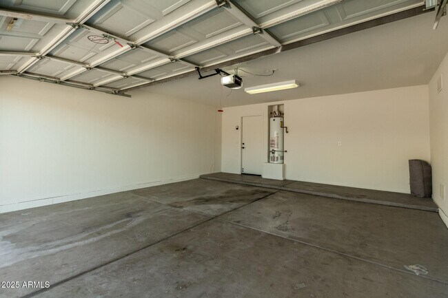 Building Photo - 40249 N Cassara Dr