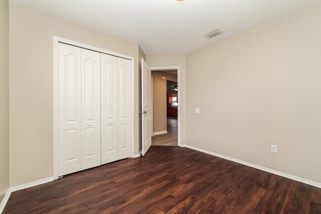 Building Photo - 12420 Dawn Vista Dr