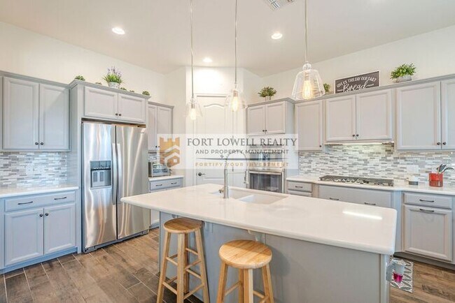 Building Photo - COMING SOON! Modern 4 Bedroom Home in Gate...