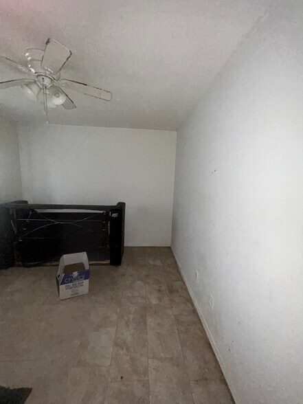 Building Photo - 1104 N 41st St