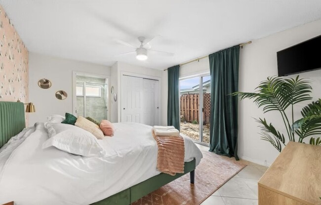 Building Photo - 3351 NW 67th St