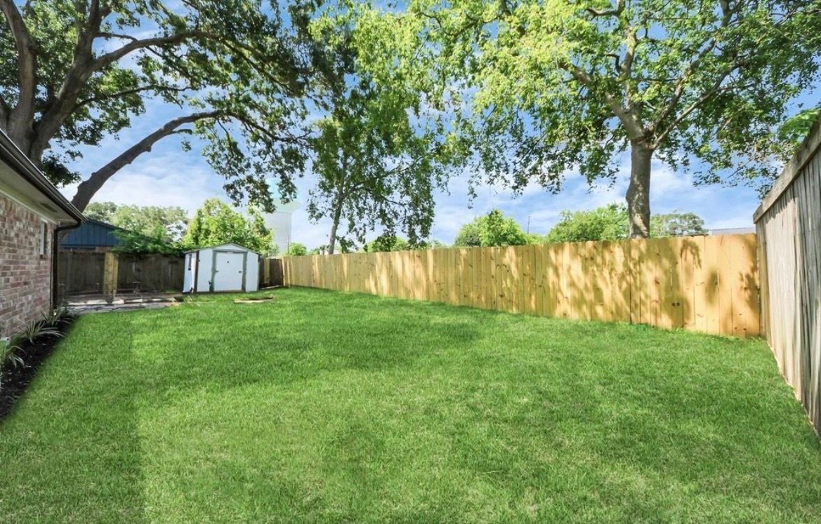 Building Photo - 10602 Raydell Dr