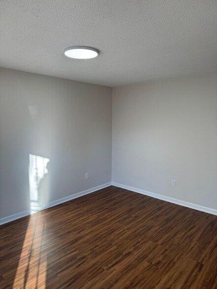 Building Photo - 6298 Raible Dr