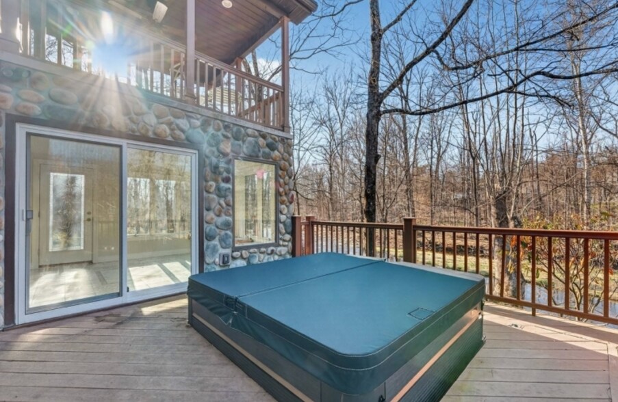 Building Photo - 2289 Brookside Dr