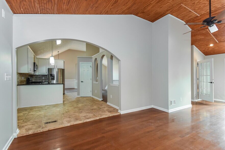 Building Photo - 1026 Dalby Way