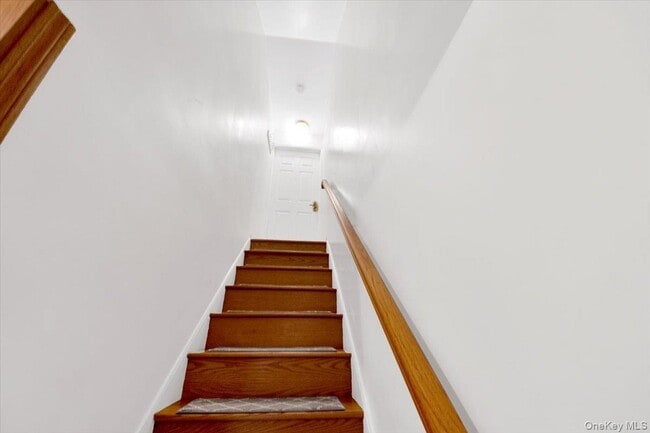 Building Photo - 169 Old Mamaroneck Rd