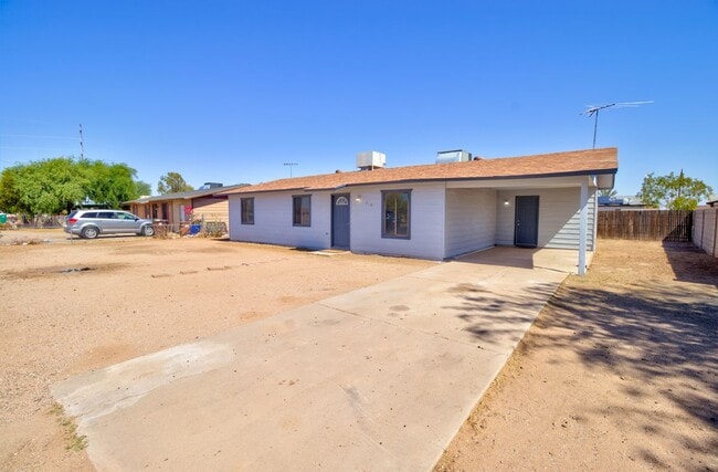 Building Photo - 518 W Battaglia Rd