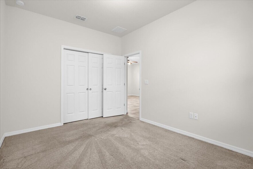 Building Photo - 2444 Varenna Loop