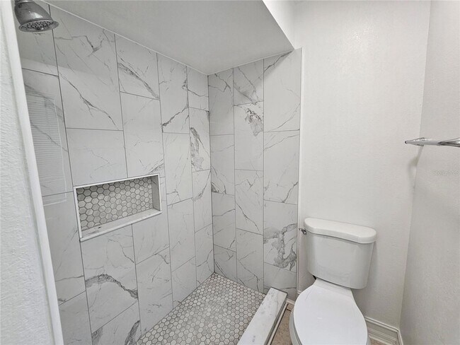 Building Photo - 1024 Whalebone Bay Dr