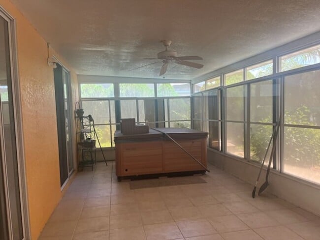 Building Photo - Kissimmee Home