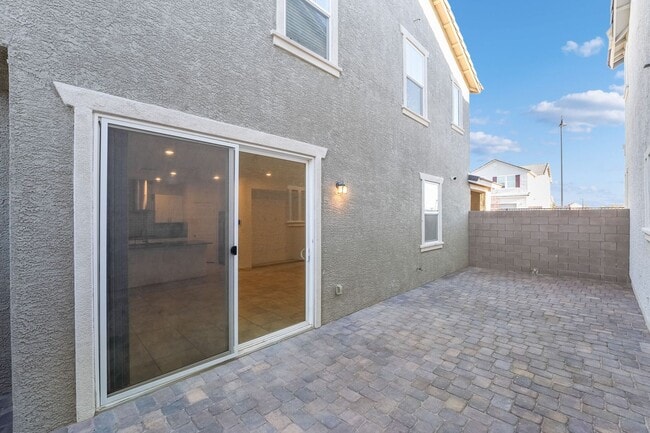 Building Photo - Modern Living in Inspirada Community!