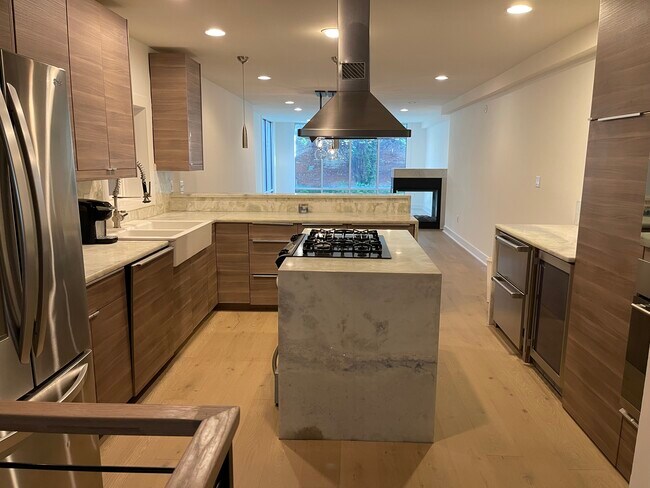 Kitchen - 505 O St NW