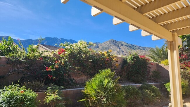 Building Photo - 1207 Palmas Ridge