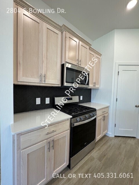 Building Photo - 2804 S Bowling Dr