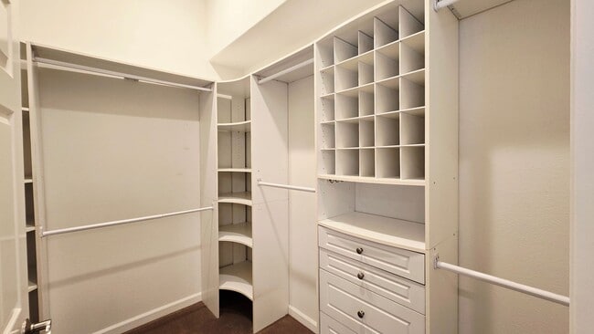 Building Photo - Charming 3-Bedroom Home in Prime Irvine Lo...