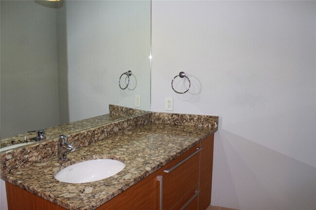 Building Photo - 4100 Forest Park Ave