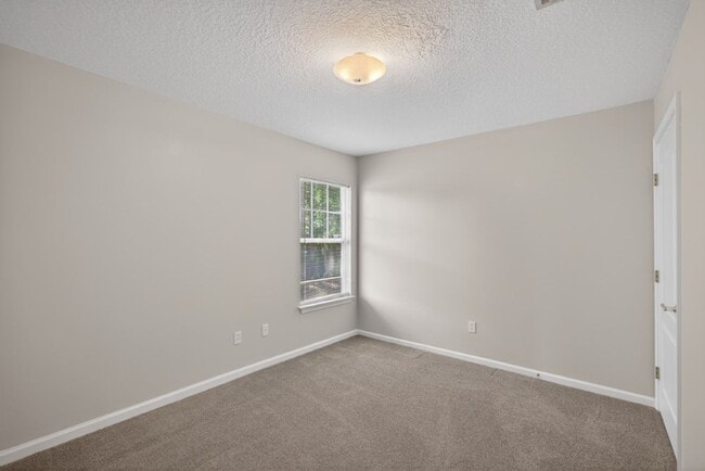 Building Photo - Eagle Harbor Townhome