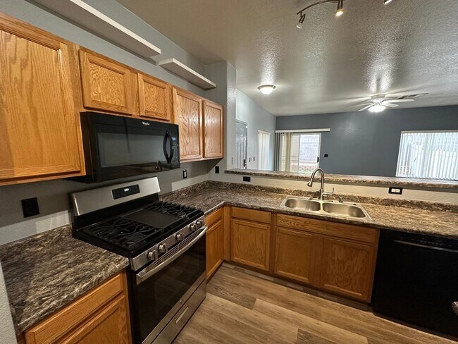 Building Photo - 2562 Land Rush Dr