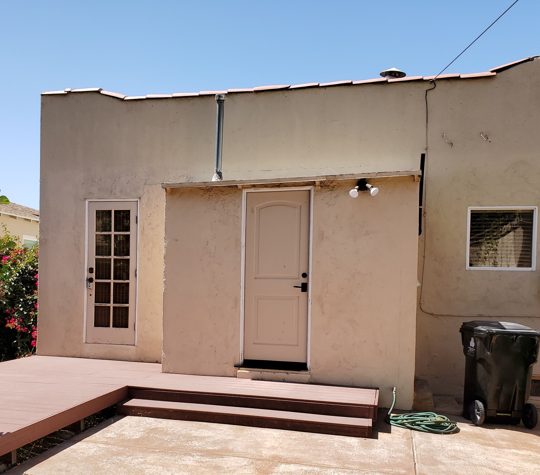 Back patio area - 10832 Westminster Ave