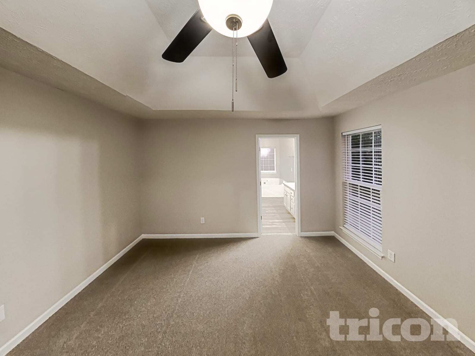 Building Photo - 94 Oakview Dr