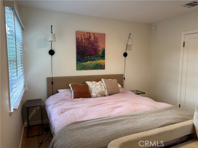 Building Photo - 908 Parkman Ave