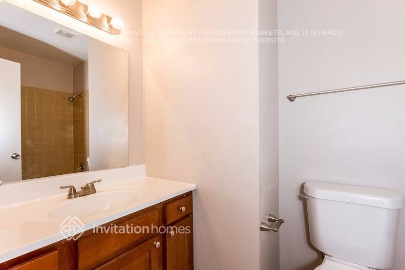 Building Photo - 6050 S Marshall Dr