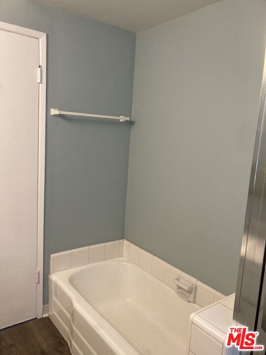 Building Photo - 844 6th St