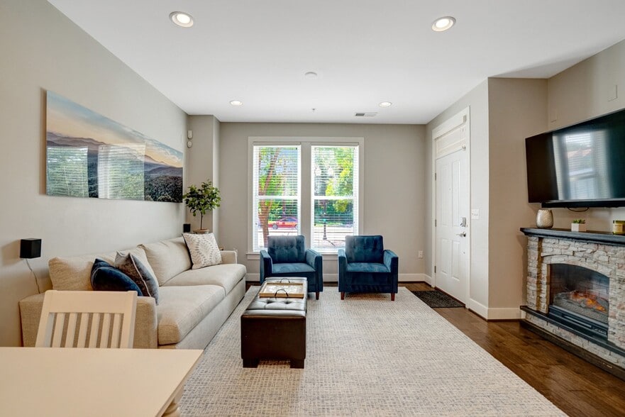 Living Room - 2209 Richmond Hwy