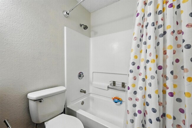 Building Photo - 636 Capricorn St