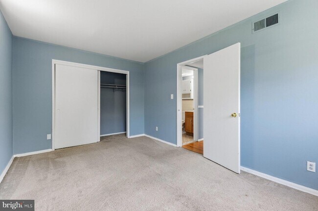 Building Photo - 4903 Americana Dr