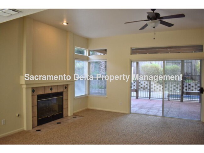 Building Photo - Rocklin home with pool & newer HVAC!