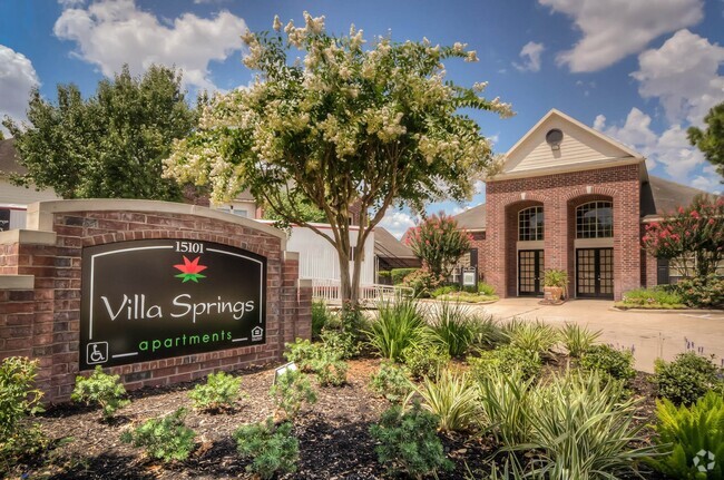 Building Photo - Villa Springs