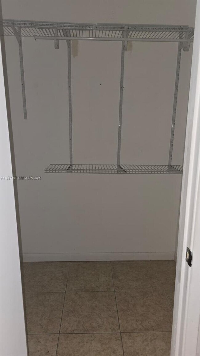 Building Photo - 702 NW 87th Ave