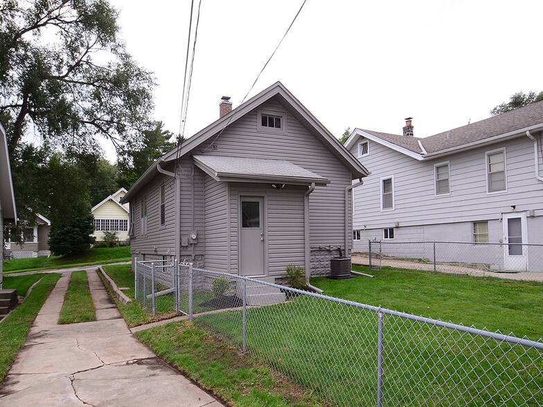 Building Photo - 2209 South 59th Street