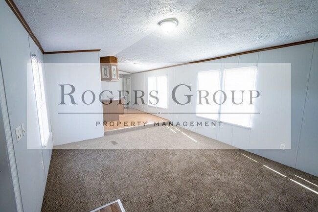 Building Photo - 388 S Chavis Rd