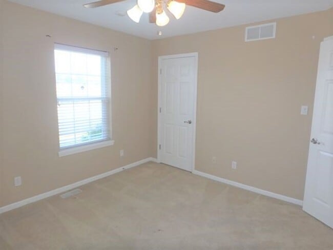 Building Photo - Awesome 4 Bed 3 Bath House In SW Columbia!