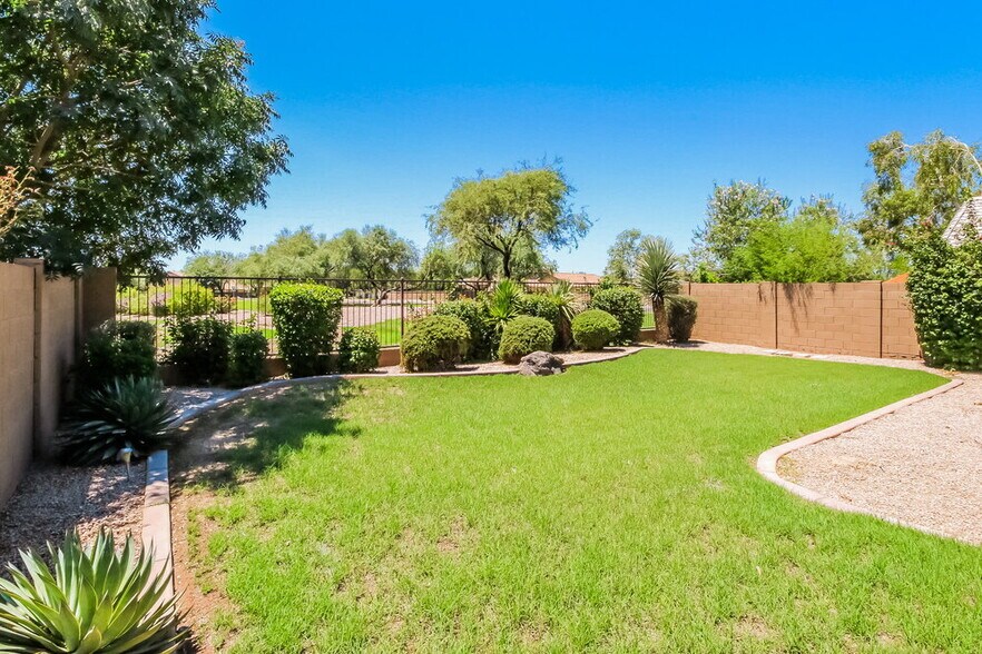 Building Photo - 21063 E Sonoqui Dr