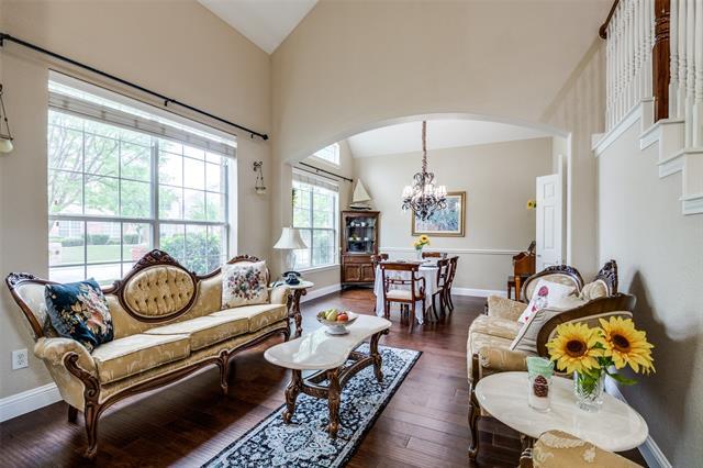 Building Photo - 14823 Blakehill Dr