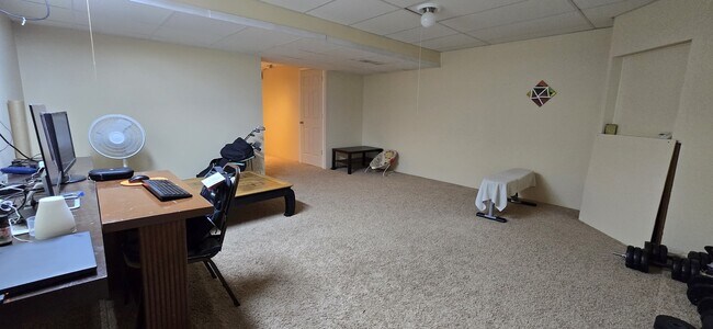 Building Photo - 2986 Peachtree Cir