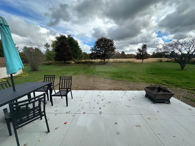 Building Photo - 2 Bedroom Ranch Home in Summit Township