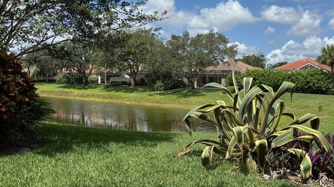 Building Photo - 2861 Livingston Ln