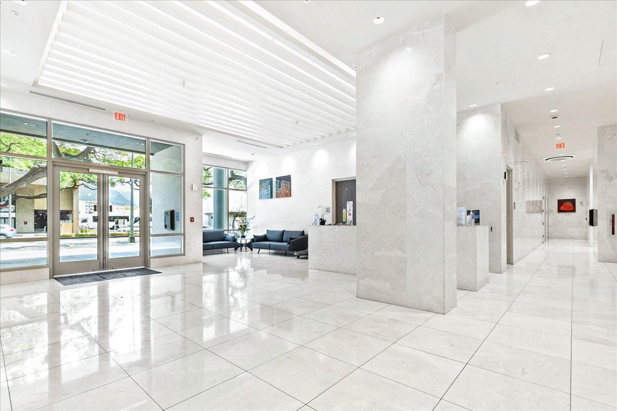 Lobby - 1631 Kapiolani Blvd