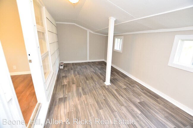 Building Photo - 3 br, 2 bath House - 733 Westwood Drive