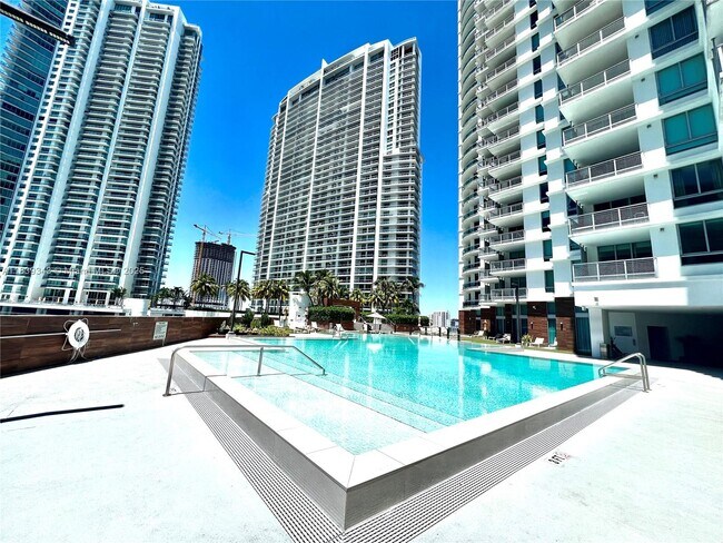 Building Photo - 350 S Miami Ave