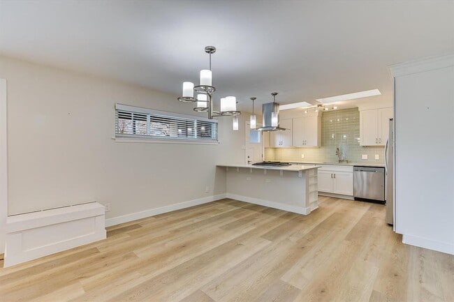 Building Photo - 1201 Dailey St