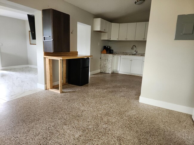 Building Photo - 4910 Ralls Dr
