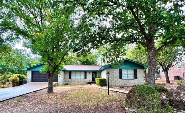 Primary Photo - 3/2 Home in Kerrville