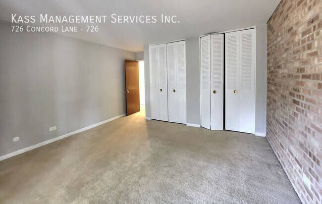 Building Photo - 726 Concord Ln